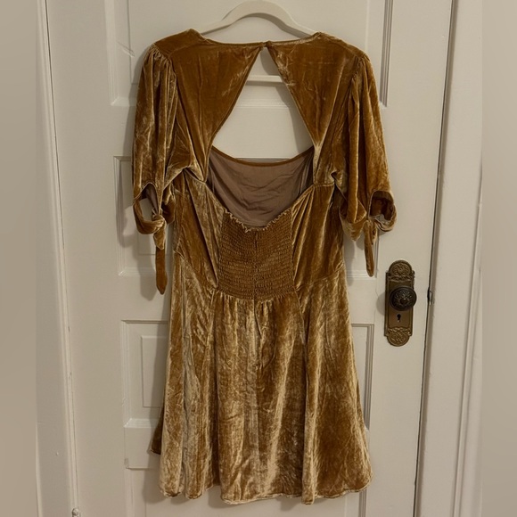 Reformation Cambrie Velvet Mini Dress - Picture 6 of 6